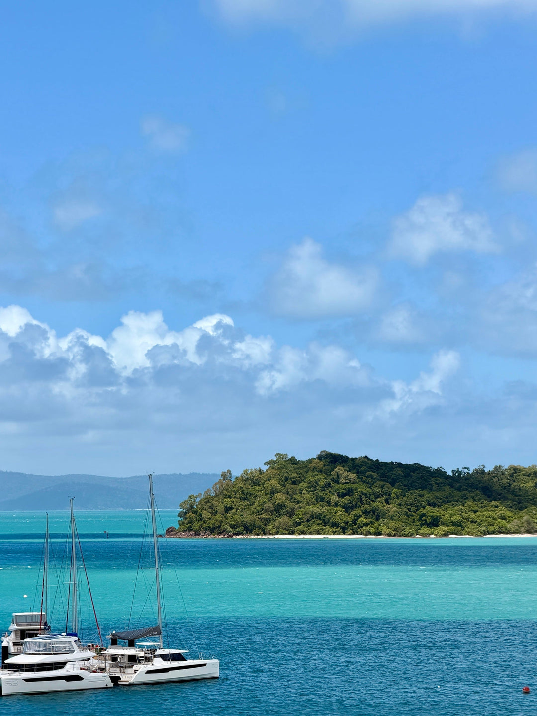 Blue skies and water in Airlie Beach